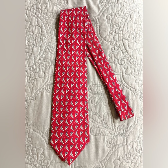 Vineyard Vines Men’s Snowboarder Tie Red Blue Yellow 100% Silk Hand Made USA - Picture 4 of 9